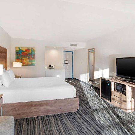 Best Western Posada Royale Hotel & Suites Simi Valley Dış mekan fotoğraf