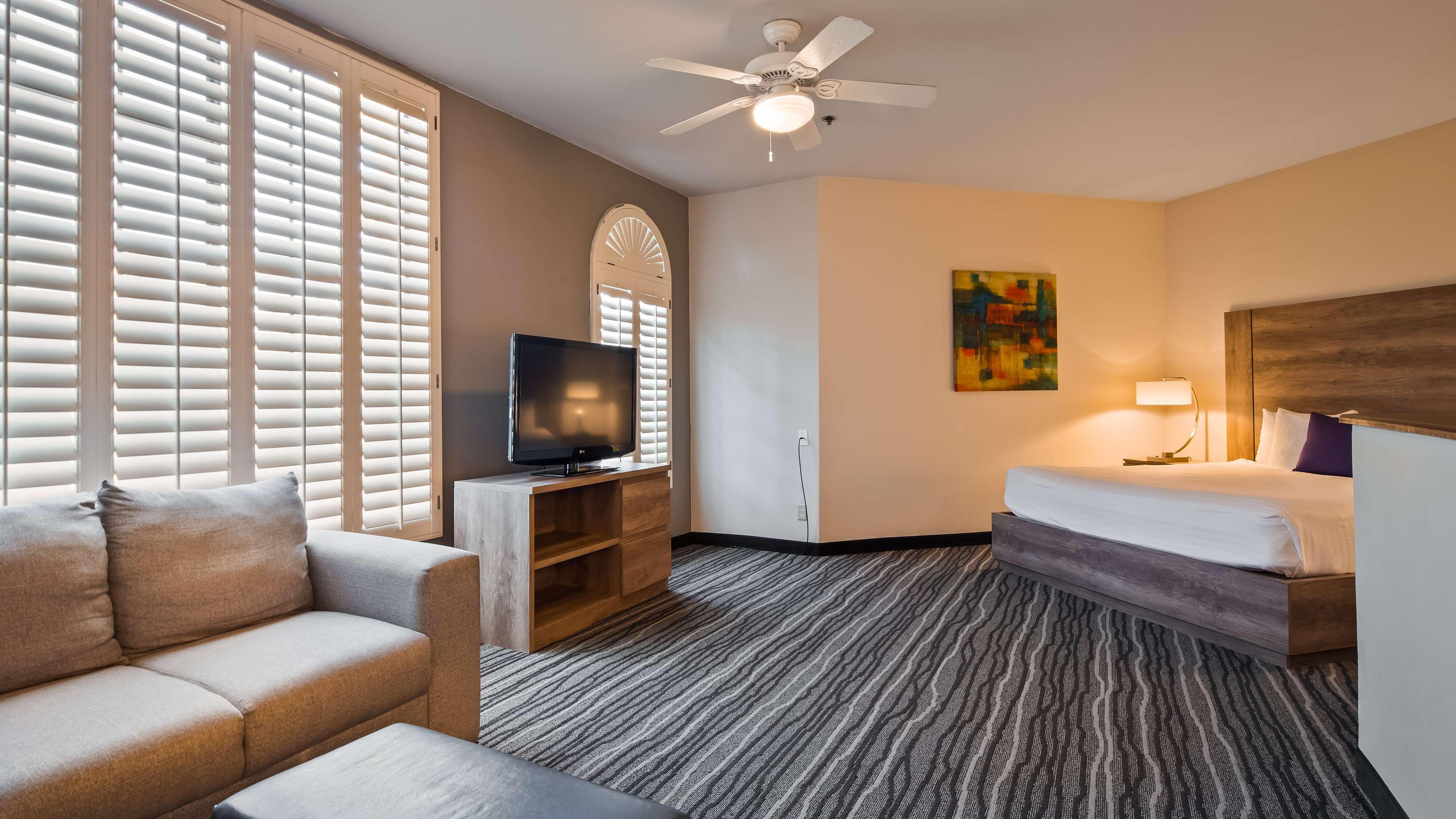 Best Western Posada Royale Hotel & Suites Simi Valley Dış mekan fotoğraf
