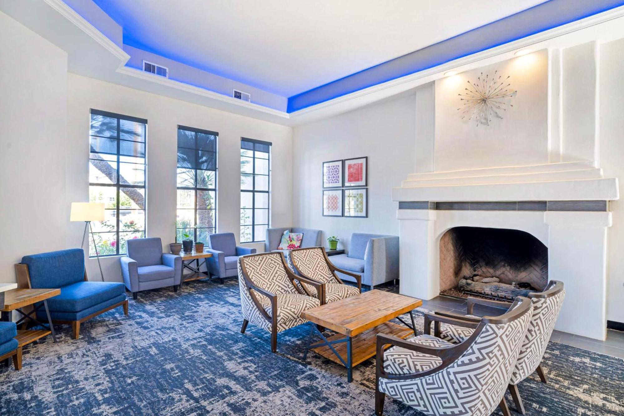 Best Western Posada Royale Hotel & Suites Simi Valley Dış mekan fotoğraf