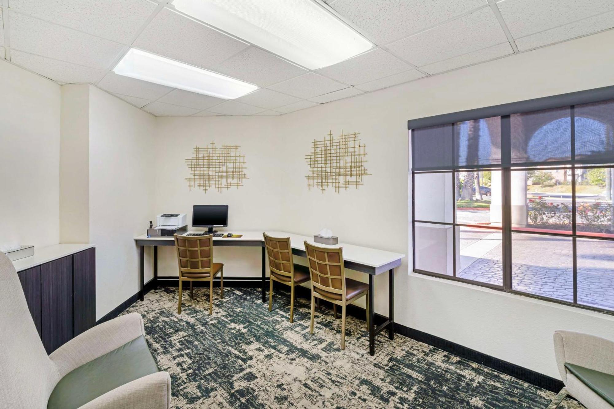 Best Western Posada Royale Hotel & Suites Simi Valley Dış mekan fotoğraf