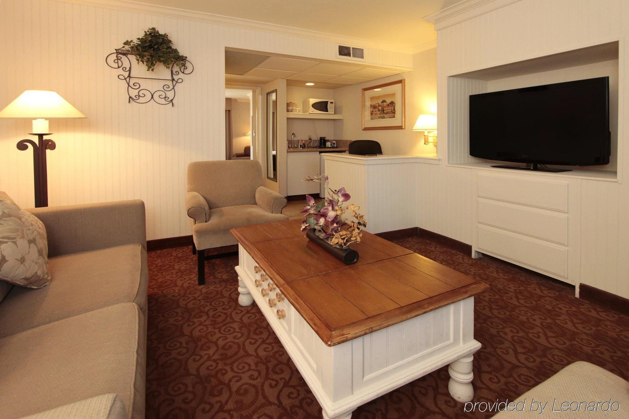 Best Western Posada Royale Hotel & Suites Simi Valley Dış mekan fotoğraf